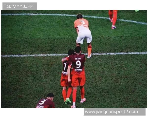 河南队引进前海港外援古斯塔沃31岁锋线新援加盟助力球队冲击新赛季