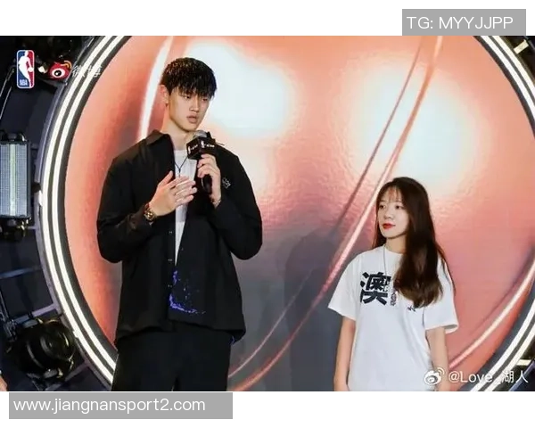 林书豪曾凡博重聚澳门两位首钢7号的精彩时刻回忆