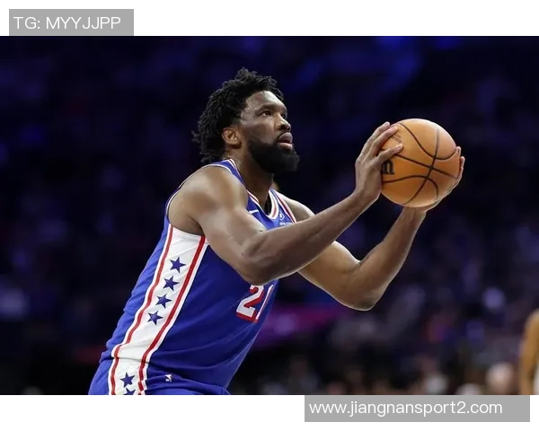 恩比德半场表现抢眼11中7砍下15分5板2助助球队首节领先 恩比德半场表现抢眼11中7砍下15分5板2助助球队首节领先