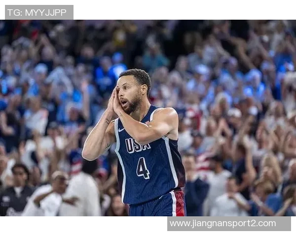 微笑刺客与库里:追梦勇士的控卫之道与得分型控球后卫的魅力解析 微笑刺客与库里:追梦勇士的控卫之道与得分型控球后卫的魅力解析