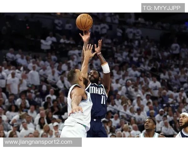 华子称赞戈贝尔禁区接球进步显著表达对他的信任将增加传球次数