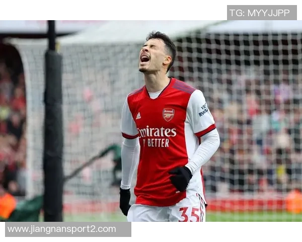 埃泽回归阿森纳首秀感受如梦似幻期待重返枪手的渴望愈发强烈 埃泽回归阿森纳首秀感受如梦似幻期待重返枪手的渴望愈发强烈